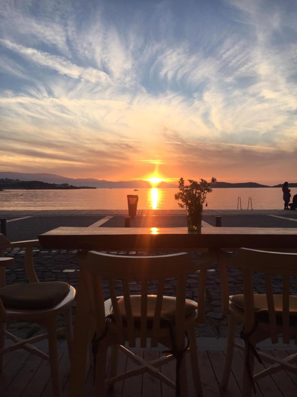 Ayshe Hotel Foça Exterior photo